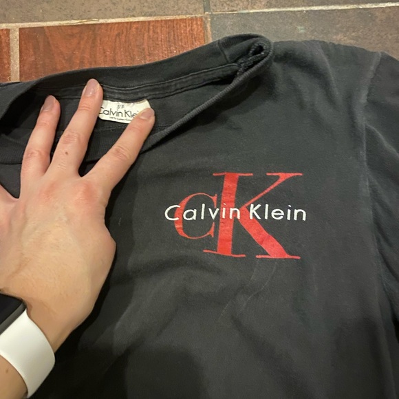 Calvin Klein Black T-shirt - Picture 2 of 2